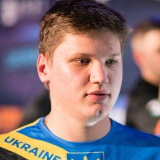 VINI ： “我们没有因为表现原因换掉HEN1，他是个猛兽”